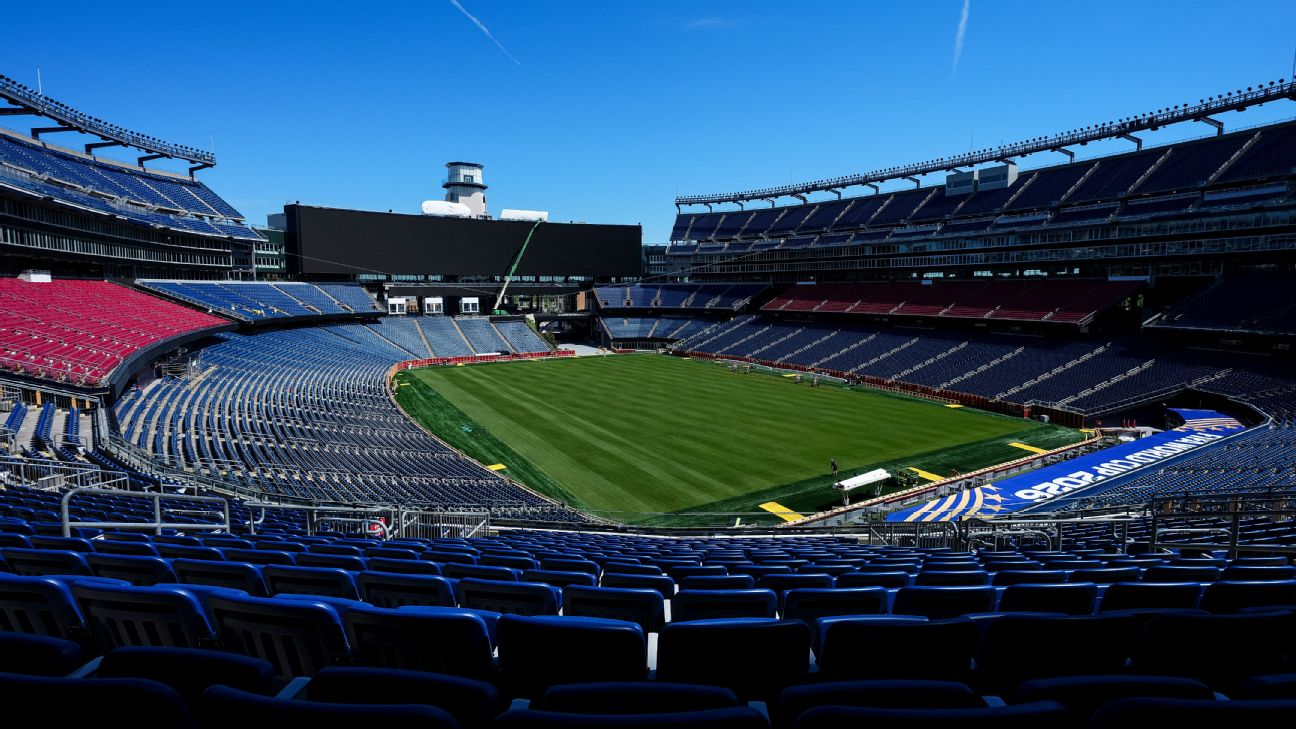 NFL球场变身世界杯草皮：11座美式足球场如何改造